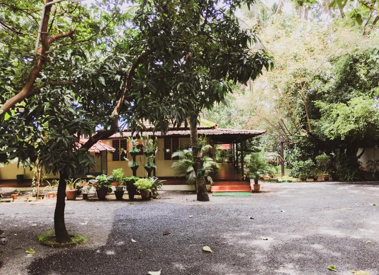 Palm Grove Service Villa Kochi Exterior foto